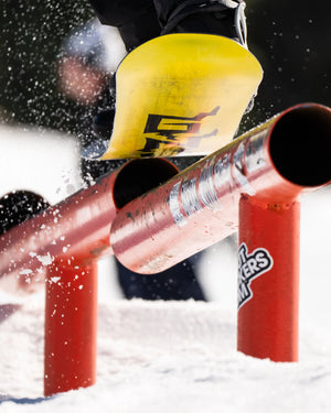 GNU Facts Snowboard - Men's - 2027
