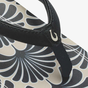 OluKai 'Uiki Sandals - Women's