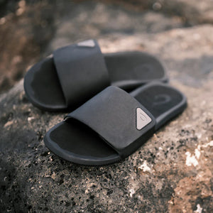 OluKai Ulele Slide Sandals - Men's